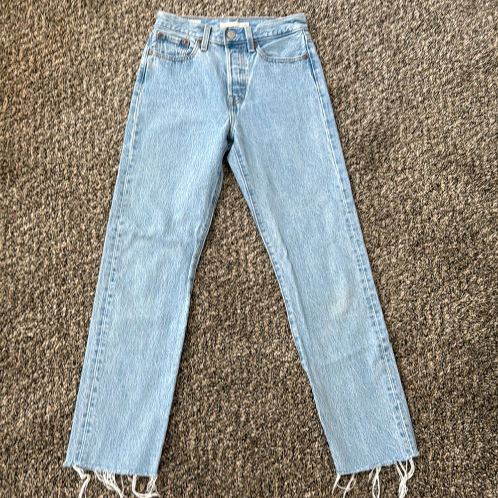 Levi’s Wedgie Jeans - Picture 3 of 9